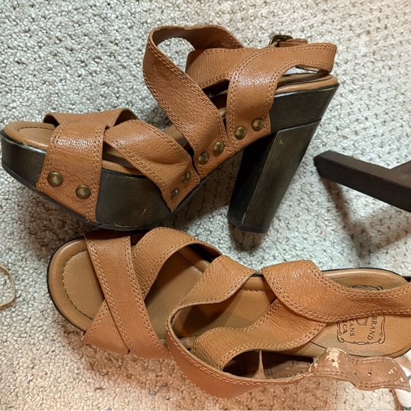 Lucky Brand Tan Platform Sandals - Picture 5 of 6